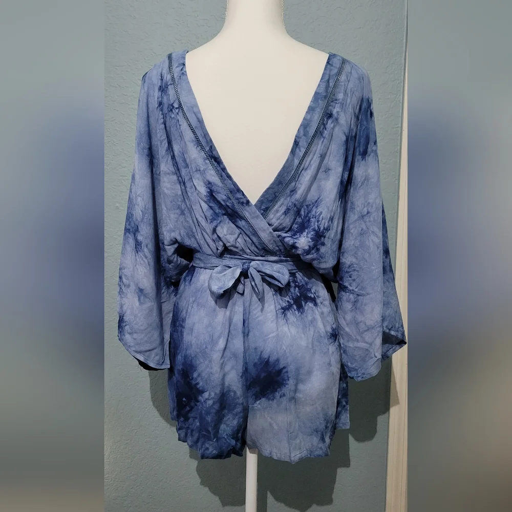 Flying Tomato Romper - Picture 4 of 7